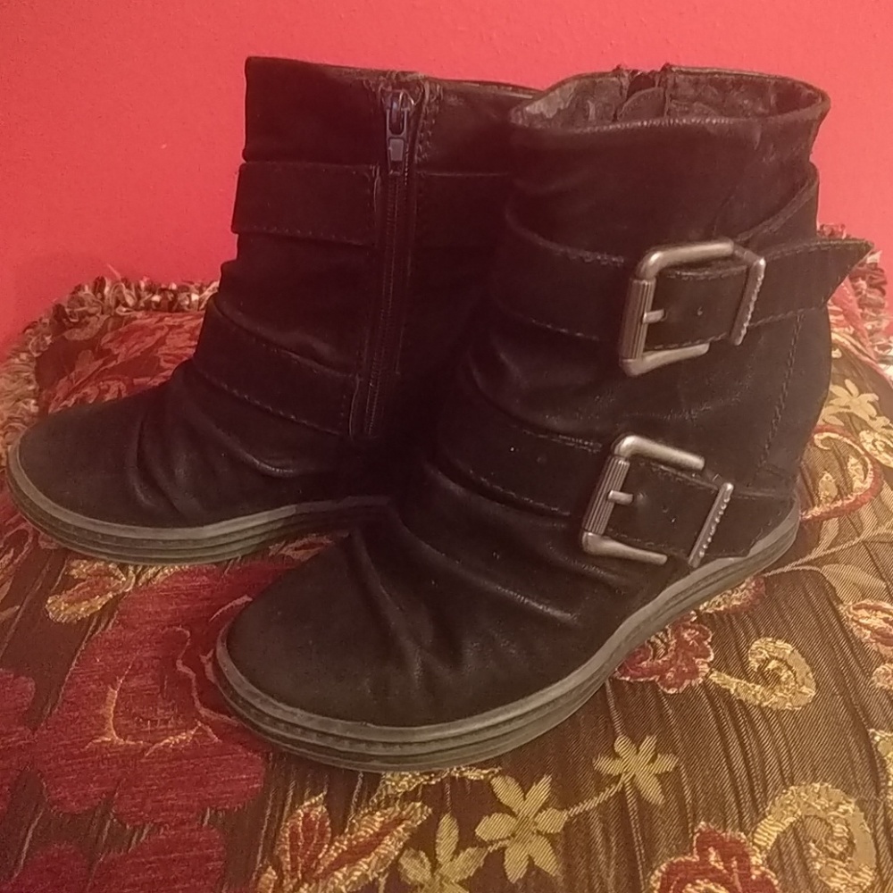 Cute grunge wedge booties